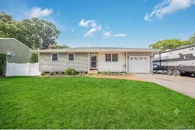 183 Cherokee Street, Ronkonkoma, NY 11779 - Photo 1