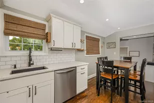 183 Cherokee St, Ronkonkoma, NY 11779 - Photo 9