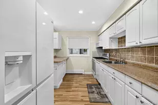 152 Parkwood Dr, Shirley, NY 11967 - Photo 13