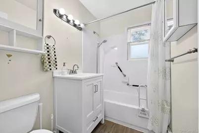 152 Parkwood Drive, Shirley, NY 11967 - Photo 17
