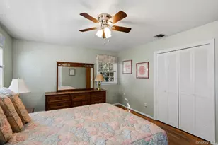 1621 Madison Ave, West Islip, NY 11795 - Photo 17