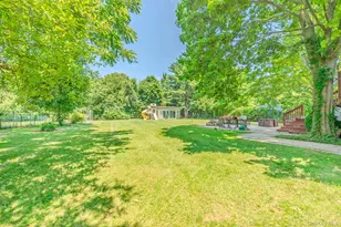 337 Burr Rd, East Northport, NY 11731 - Photo 21