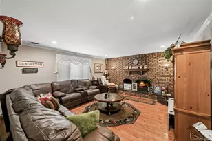 63 Woodview Ln, Centereach, NY 11720 - Photo 13