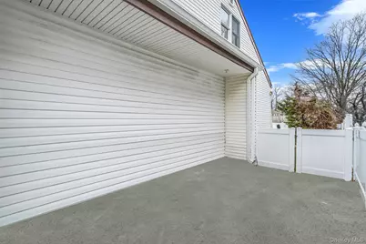12 Edna Court, Valley Stream, NY 11580 - Photo 5