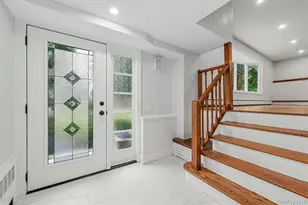 21 Manhattan Ave, Middletown, NY 10940 - Photo 3