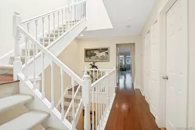 8 Waterside Close, Eastchester, NY 10709 - Photo 15