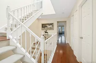 8 Waterside Close, Eastchester, NY 10709 - Photo 15