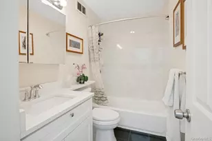 8 Waterside Close, Eastchester, NY 10709 - Photo 25