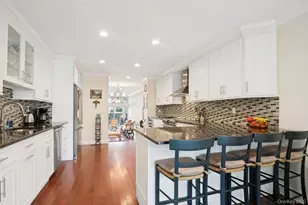 8 Waterside Close, Eastchester, NY 10709 - Photo 3