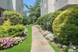 8 Waterside Close, Eastchester, NY 10709 - Photo 33