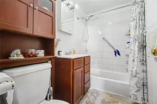66-28 52nd Dr, Maspeth, NY 11378 - Photo 21