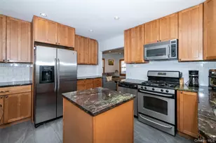 3450 Mc Owen Ave, Bronx, NY 10475 - Photo 9