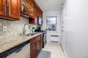 411 Merrick Rd, Rockville Centre, NY 11570 - Photo 11