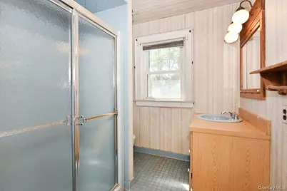 182 Ferncroft Road, Mineola, NY 11501 - Photo 19