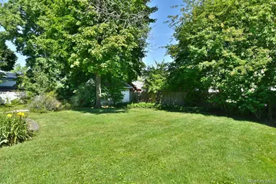 182 Ferncroft Road, Mineola, NY 11501 - Photo 23
