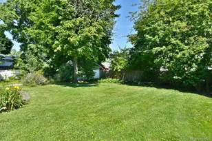 182 Ferncroft Rd, Mineola, NY 11501 - Photo 23
