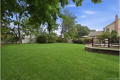 1935 Lenox Avenue, East Meadow, NY 11554 - Photo 29