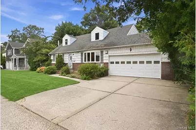 1935 Lenox Avenue, East Meadow, NY 11554 - Photo 3