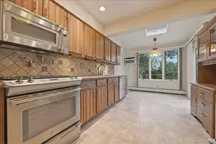 1935 Lenox Ave, East Meadow, NY 11554 - Photo 9
