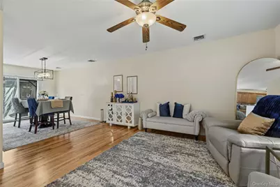 18 Hickory Place, Middletown, NY 10941 - Photo 11