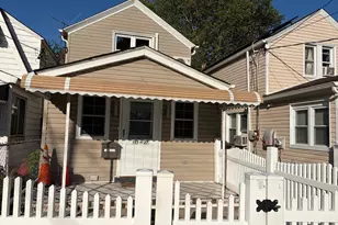 117-27 142nd Pl, Jamaica, NY 11436 - Photo 3