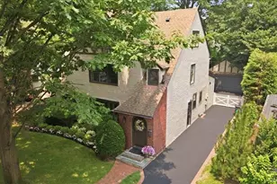 89 Poplar St, Garden City, NY 11530 - Photo 27