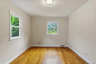 194 Lincoln Pl, Eastchester, NY 10709 - Photo 15