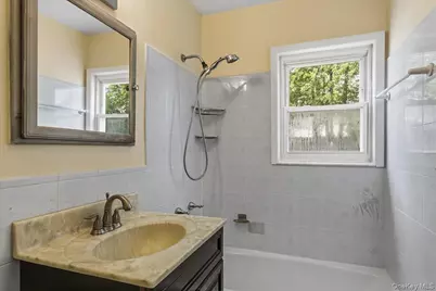 194 Lincoln Place, Eastchester, NY 10709 - Photo 11