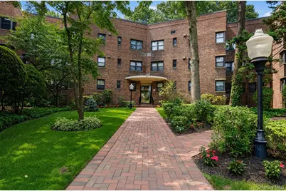 50 Brompton Road #2N, Great Neck, NY 11021 - Photo 1