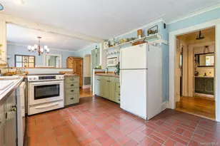 200 Greene Ave, Sayville, NY 11782 - Photo 17