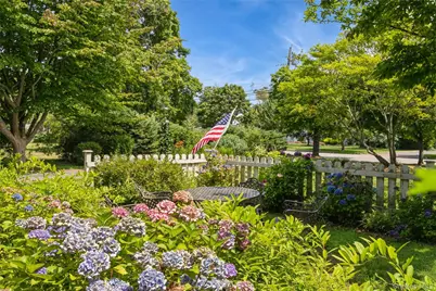 200 Greene Avenue, Sayville, NY 11782 - Photo 43