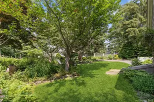 200 Greene Ave, Sayville, NY 11782 - Photo 41