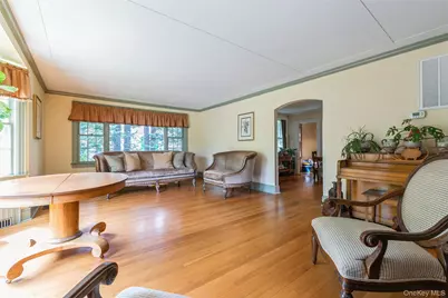 200 Greene Avenue, Sayville, NY 11782 - Photo 7