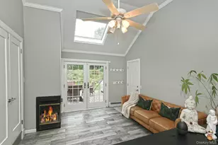 2 Buckingham Meadow Rd, East Setauket, NY 11733 - Photo 9
