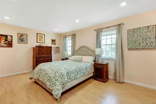 208 Palo Alto Dr, Plainview, NY 11803 - Photo 17