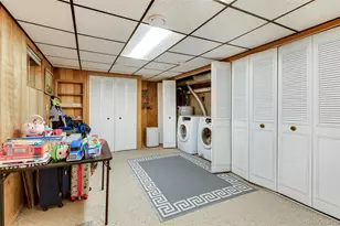 208 Palo Alto Dr, Plainview, NY 11803 - Photo 23