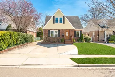 14 Milton Court, Rockville Centre, NY 11570 - Photo 1