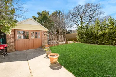 14 Milton Court, Rockville Centre, NY 11570 - Photo 7
