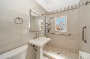 14 Milton Ct, Rockville Centre, NY 11570 - Photo 5