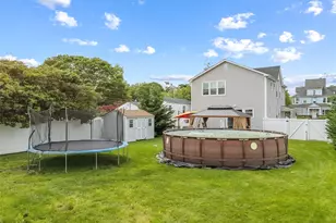 81 Pearsall Ave, Freeport, NY 11520 - Photo 19