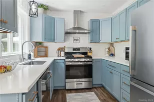 233 Hilltop St, Mahopac, NY 10541 - Photo 5