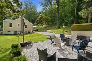 233 Hilltop St, Mahopac, NY 10541 - Photo 17