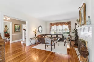 43 Beverly Rd, Merrick, NY 11566 - Photo 7
