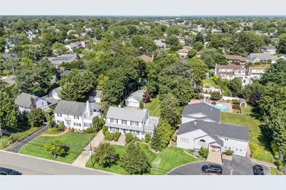 43 Beverly Road, Merrick, NY 11566 - Photo 39