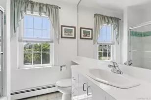 43 Beverly Rd, Merrick, NY 11566 - Photo 17