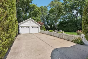 43 Beverly Rd, Merrick, NY 11566 - Photo 29