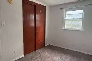 124 Parkdale Dr, North Babylon, NY 11703 - Photo 21
