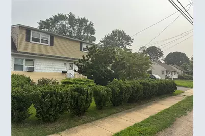 124 Parkdale Drive, North Babylon, NY 11703 - Photo 29