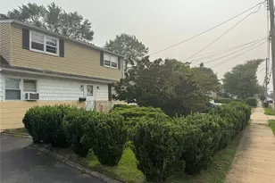 124 Parkdale Dr, North Babylon, NY 11703 - Photo 27