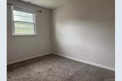 124 Parkdale Drive, North Babylon, NY 11703 - Photo 7